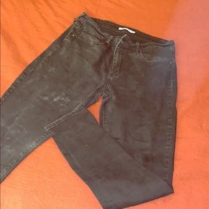 Black Levi’s Jeans